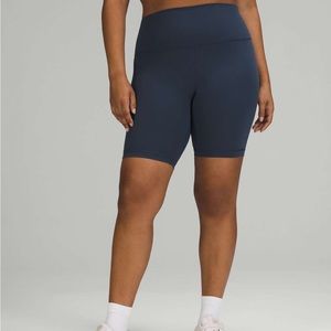 Lululemon Wunder Train High-Rise Short 8”, size 6
